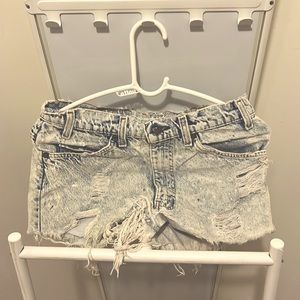Vintage looking Levi’s shorts